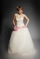 Продам  оригинальное свадебное платье Tulipia