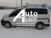 Передний салон,  левое стекло на Nissan NV200 (Ниссан NV200)