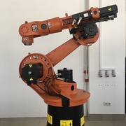 KUKA KR 15 - промышленный робот. В наличии. Доставка.